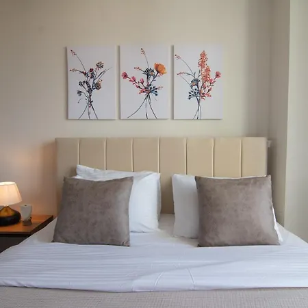 דירה Modern Retreat Elegant 11 Apt *